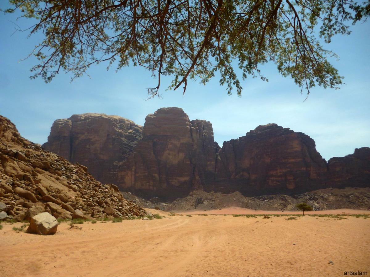 Sunrise Camp Hotel Wadi Rum Exterior foto